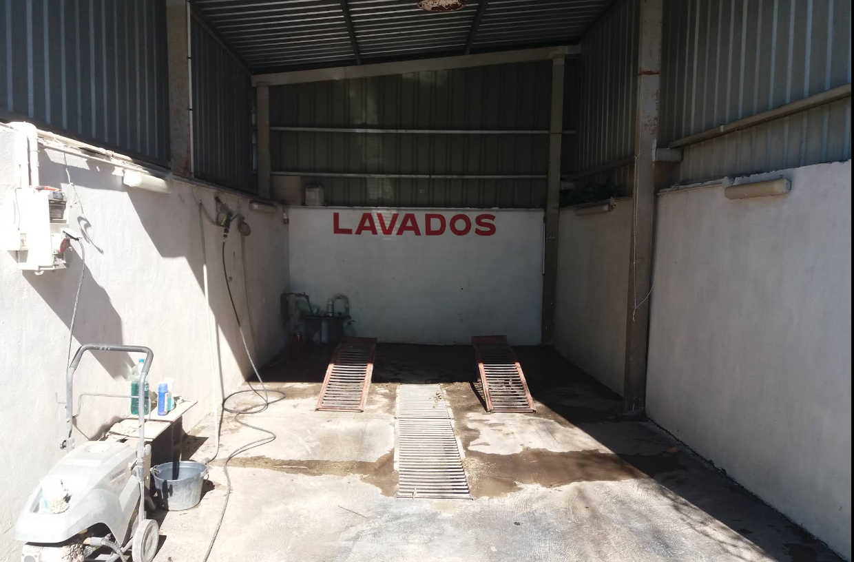 Lavadero profesional Cuevas Automóviles